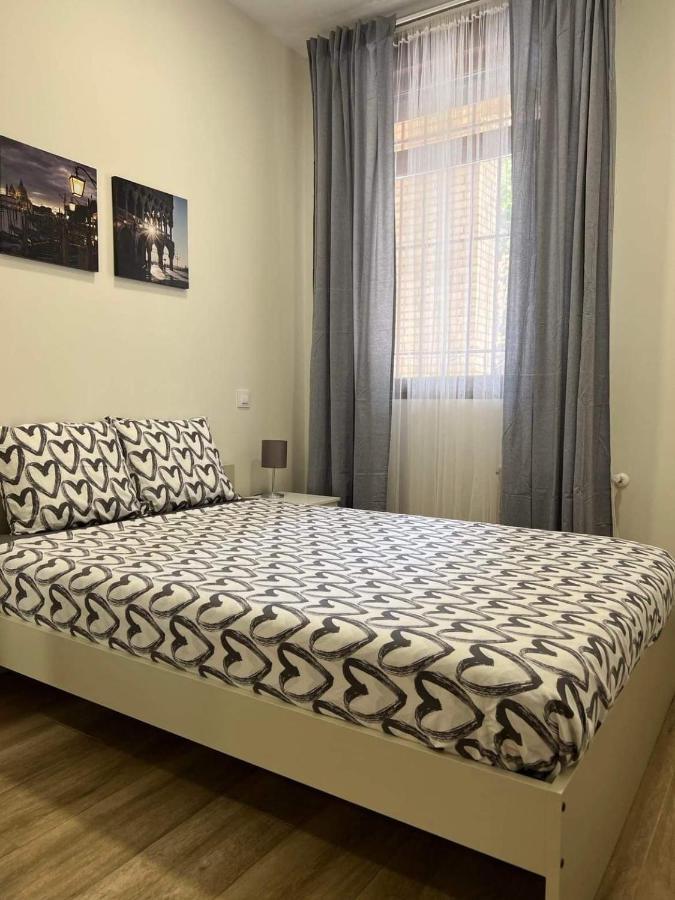 Pradalongo Apartment มาดริด ภายนอก รูปภาพ